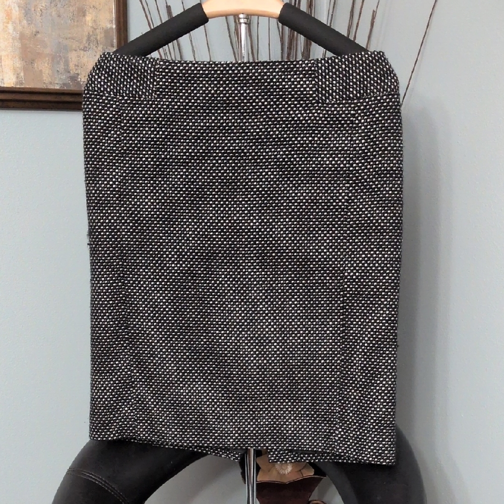 Ann Taylor Monochrome Textured Skirt